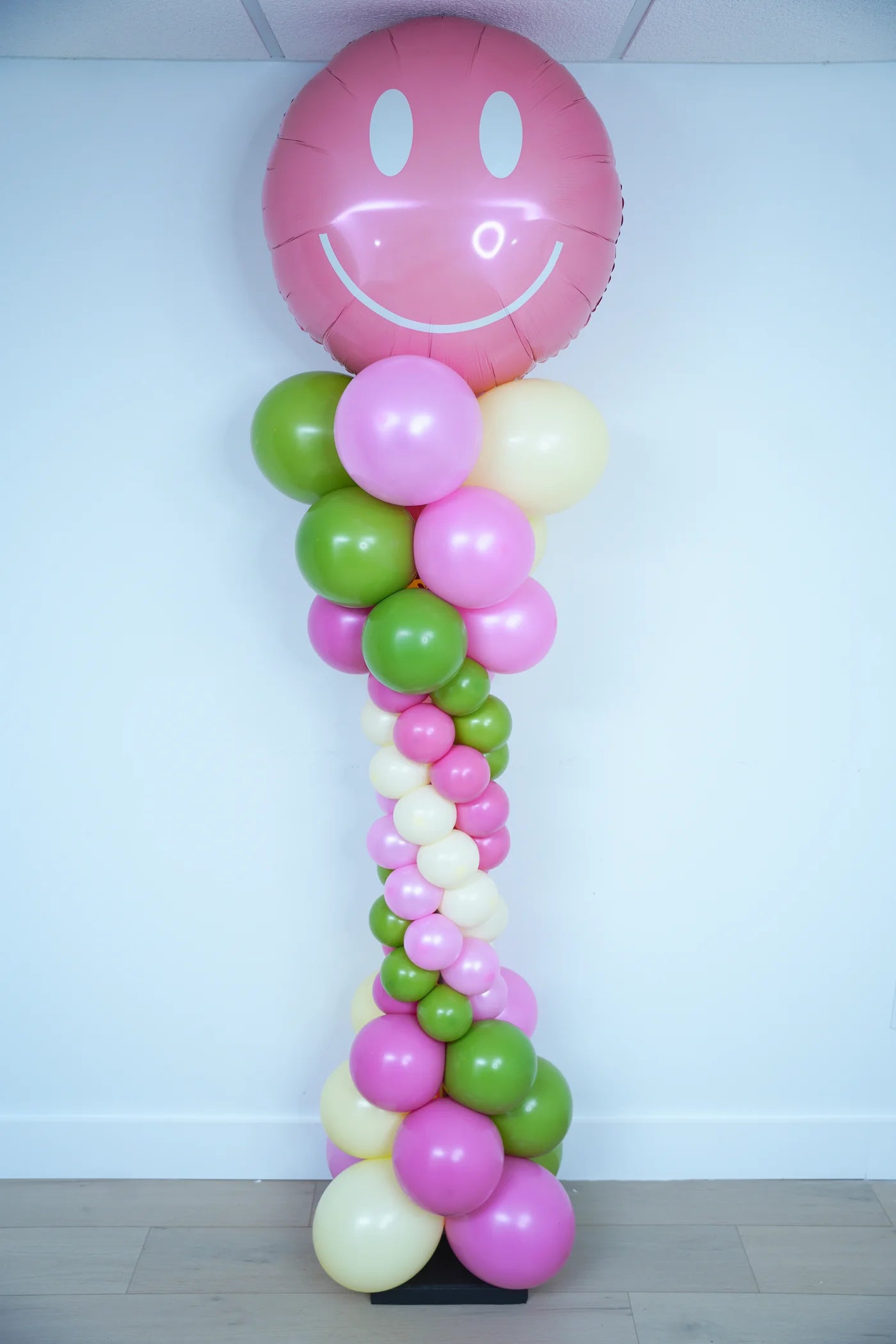 Balloon Columns - Classic Roman